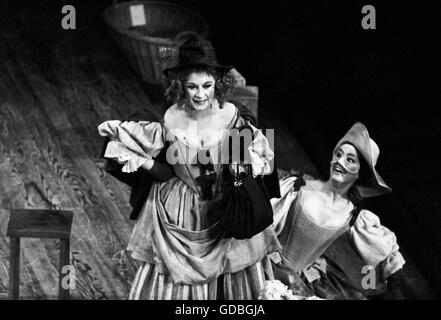 Zoe Caldwell al Guthrie Theater in 1963. Foto Stock
