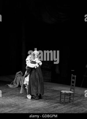 Hume Cronyn sul palco Foto Stock