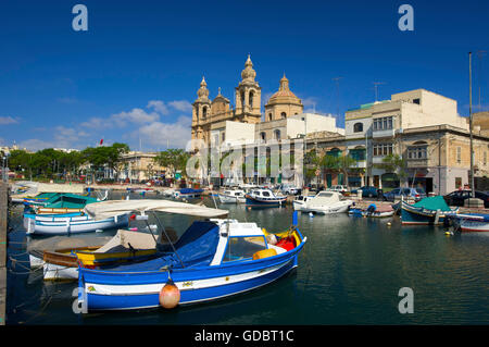 Barche da pesca in Msida Creek, Valletta, Malta Foto Stock