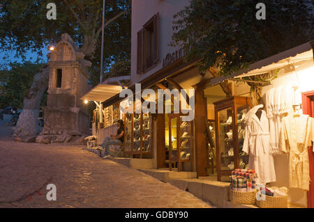 Negozi a Kas, Lykia, Riviera Turca, Turchia Foto Stock