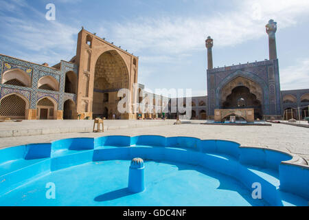 Iran,Esfahan città,Masjed-e Jame (Moschea del Venerdì),UNESCO Patrimonio Mondiale,cortile, Foto Stock