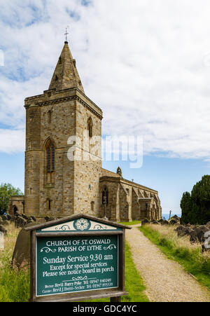 La chiesa di St Oswald. In Lythe, North Yorkshire, Inghilterra. Foto Stock