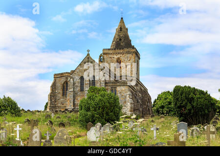 La chiesa di St Oswald. In Lythe, North Yorkshire, Inghilterra. Il 12 luglio 2016. Foto Stock