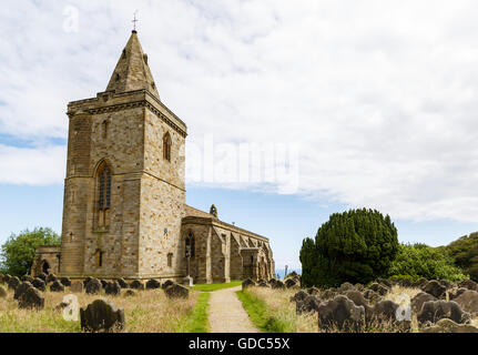 La chiesa di St Oswald. In Lythe, North Yorkshire, Inghilterra. Il 12 luglio 2016. Foto Stock