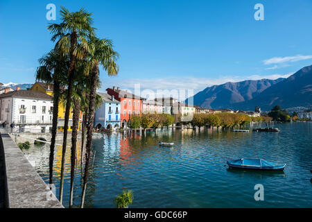 Ascona in un giorno di allagamento in Ticino, Svizzera. Foto Stock