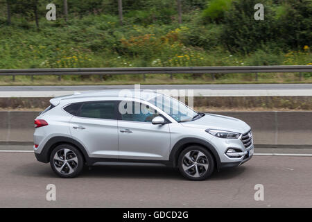 Hyundai Tucson su strada Foto Stock