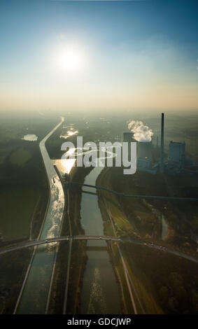 Vista aerea, Gersteinwerk RWE Power, centrali a carbone vegetale in serata haze, città limiti Werne-Stockum Hamm, Lippe Foto Stock