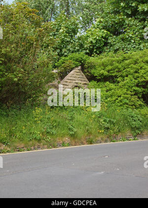 Le strade e dissipare le vie del borgo storico di Tynemouth tre dove il vecchio re del reame sono sepolti nel castello. Foto Stock