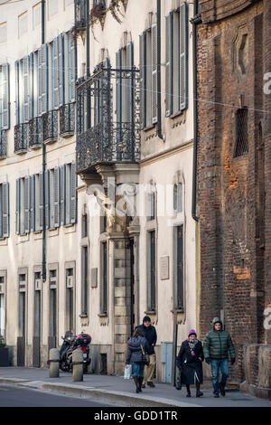 L'Italia, Lombardia, Milano, via Durini, Arturo Toscanini House Foto Stock