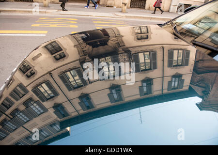 L'Italia, Lombardia, Milano, via Durini, Arturo Toscanini House Foto Stock