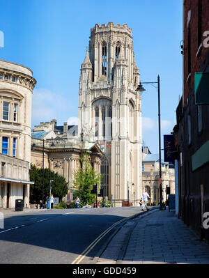 Il Wills Memorial torre in cima di Park street a Bristol Regno Unito è parte dell'Università di Bristol e il dono di W D testamenti Foto Stock