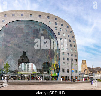 Rotterdam,il Mercato coperto sala con il Laurens-chiesa Foto Stock