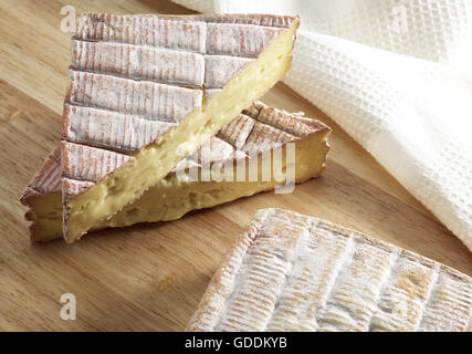 Pont l'Eveque, formaggio francese dalla Normandia prodotta da latte di vacca Foto Stock