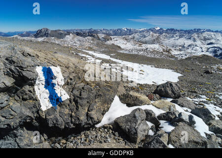 Segnavia sul pass Fuorcla da cerchi nell'area Lischana,Bassa Engadina,svizzera. Foto Stock