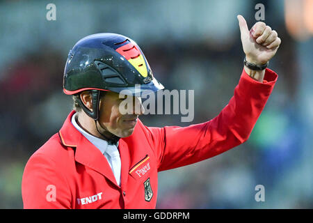 Aachen, Germania. 14 Luglio, 2016. Il tedesco mostrano il ponticello Christian Ahlmann gesti durante le Nazioni' Cup al CHIO International Horse Show di Aachen, Germania, 14 luglio 2016. Foto: UWE ANSPACH/dpa/Alamy Live News Foto Stock