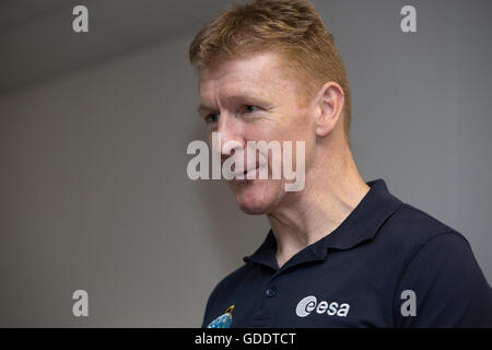 Farnborough, Regno Unito. Il 15 luglio 2016. Principali Tim Peake assiste Farnborough Airshow internazionale 2016 per la sua prima conferenza stampa poiché lo sbarco dopo la sua missione spaziale Credit: Keith Larby/Alamy Live News Foto Stock