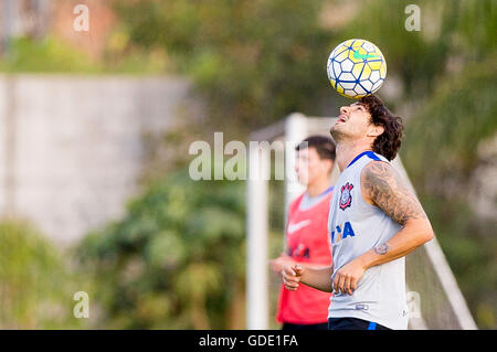 Alexandre Pato durante il Corinthians formazione detenuti in CT Dr.Joaquim record, zona est di S?o Paulo. Il team si sta preparando per la classica domenica contro Sao Paulo, valida per Brasileir?o 2016 Chevrolet. Foto Stock