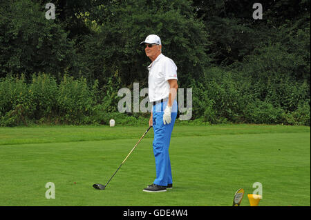 Bad Griesbach, Germania. Il 15 luglio 2017. Leggenda del calcio Franz Beckenbauer gioca a golf nel contesto della ventinovesima Kaiser Cup torneo di golf del Franz-Beckenbauer-fondazione all'Quellness Golf Resort di Bad Griesbach, Germania, 15 luglio 2017. Foto: Ursula Dueren/dpa/Alamy Live News Foto Stock