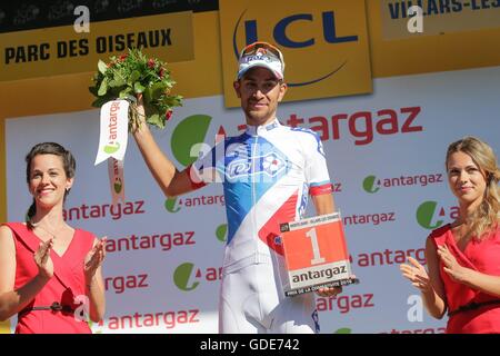 La Francia. 16 Luglio, 2016. Montelimar a Villars les Dombes Parc des oiseaux, Francia. ROY Jeremy (FRA) di FDJ sul podio dopo la fase 14 del 2016 Tour de France a 208, 5 km Stadio tra Montelimar e Villars-Les-Dombes Parc des oiseaux Credit: Azione Plus immagini di sport/Alamy Live News Foto Stock