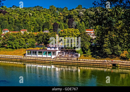 Torino, Italia. 16 Luglio, 2016. Italia Piemonte Torino estate al Parco Velentino Credito: Davvero Facile Star/Alamy Live News Foto Stock