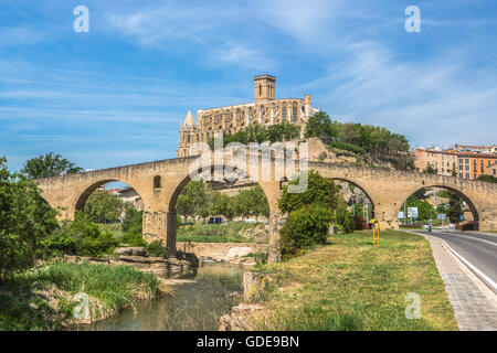 Spagna,Catalogna,Manresa città,il Ponte Vecchio e La Seu Cathedral Foto Stock
