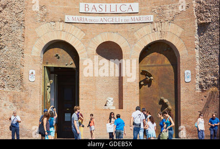 Xvi secolo la basilica di Santa Maria degli Angeli di Michelangelo, Piazza Repubblica Roma Lazio Italia Europa Foto Stock