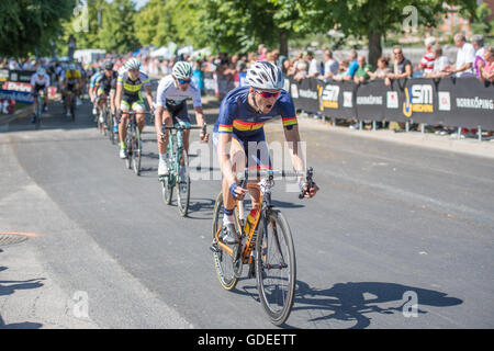 Campionato svedese in bicicletta da strada racing sulla via della città di Norrköping Foto Stock