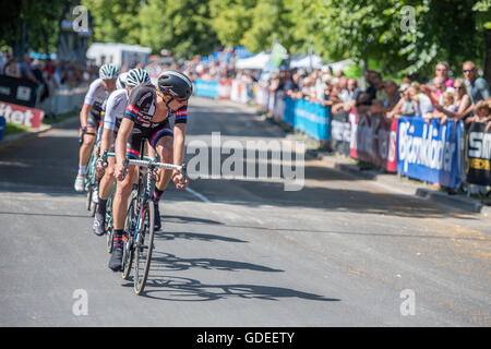 Campionato svedese in bicicletta da strada racing sulla via della città di Norrköping Foto Stock