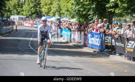 Campionato svedese in bicicletta da strada racing sulla via della città di Norrköping Foto Stock