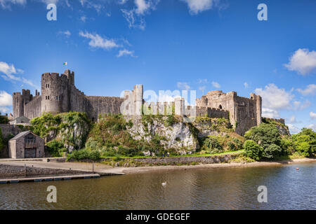 Pembroke Castle, Pembrokeshire, Wales, Regno Unito Foto Stock