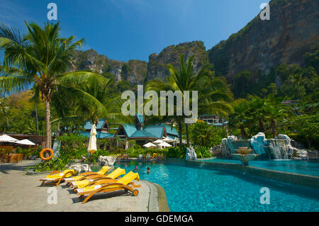 Piscina del Centara Resort, Krabi, Thailandia Foto Stock