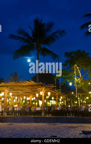 Ristoranti a Ray Leh West Beach, Krabi, Thailandia Foto Stock