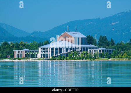 Il teatro musicale presso il lago di Forggensee vicino a Füssen, Allgaeu, Baviera, Germania Foto Stock