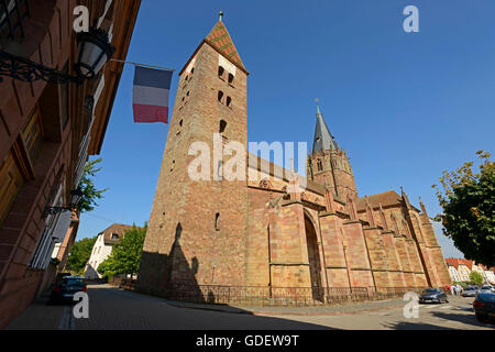 Chiesa Saints Pierre et Paul, Wissembourg, Alsazia, Francia / Weissenburg Foto Stock