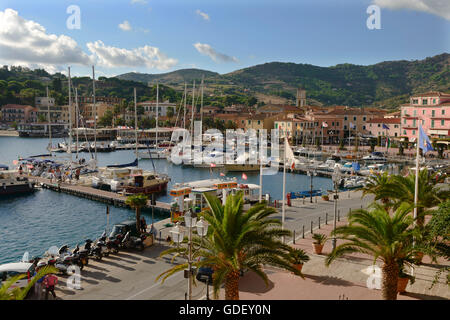 L'Europa, Italia, Toscana, Isola d'Elba, Porto Azzurro, Porto Foto Stock