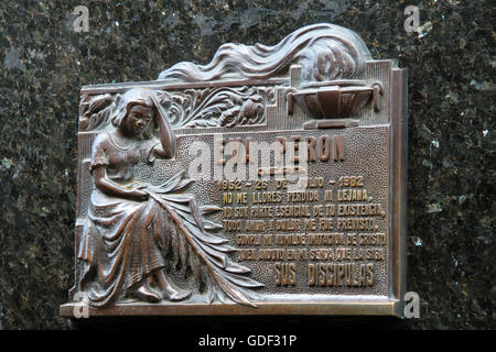 Cementario de la Recoleta (al cimitero di Recoleta) Tomba di Eva Duarte de Peron, Buenos Aires, Argentina Foto Stock