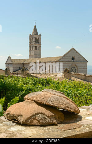 Assisi, la Basilica di Santa Chiara, Europa, Italia, Umbria Foto Stock