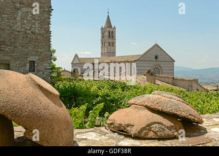 Assisi, la Basilica di Santa Chiara, Europa, Italia, Umbria Foto Stock