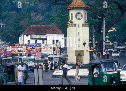 Il Kandy torre dell orologio nella città di Kandy dello Sri Lanka in Asien. Foto Stock