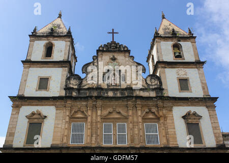 Salvador, Bahia, Brasile - 27 agosto 2011. La Chiesa di San Francisco in Pelourinho, nella città di Salvador, Bahia. Ritratto della metà superiore Foto Stock