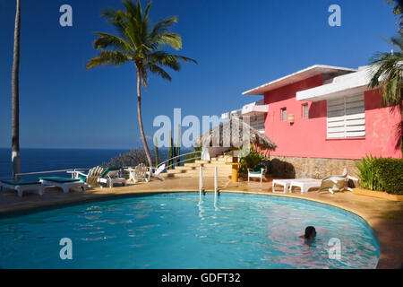 Piscina presso l'Hotel Los Flamingos Acapulco, Messico Foto Stock