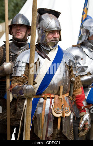 Lancastrian medievale cavalieri battaglia pronto a Tewkesbury festival medievale Foto Stock