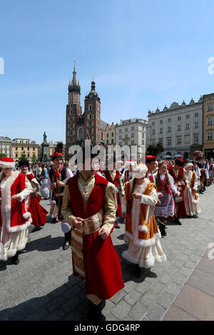 Polska Folklore, Rynek Glowny, Cracovia in Polonia Foto Stock