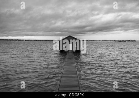 La famosa Crawley Boatshed del bordo in corrispondenza del fiume Swan a Perth, Western Australia Foto Stock