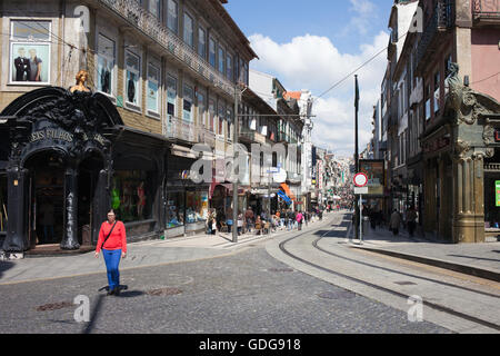 Reis e Filhos shop su un angolo di Rua de 31 de Janeiro e Rua de Santa Catarina Street a Porto, Portogallo, Europa Foto Stock