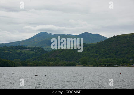 Lac Chambon al crepuscolo Foto Stock