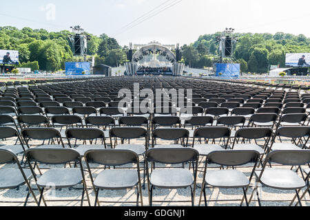 Vienna Philharmonic Orchestra per notte estiva Concerto di Schonbrunn Palace Gardens a Vienna, in Austria Foto Stock