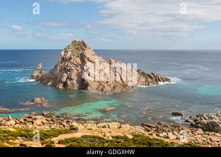 Sugarloaf Rock, un famoso punto di riferimento costiero vicino alla città di per Dunsborough in Australia del Sud-ovest. Foto Stock