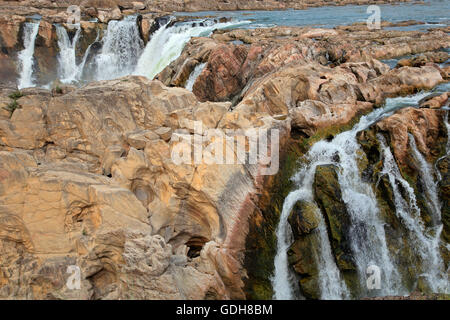 Dhuandhar cascate, Narmada fiume vicino a Jabalpur nello stato indiano del Madhya Pradesh Foto Stock