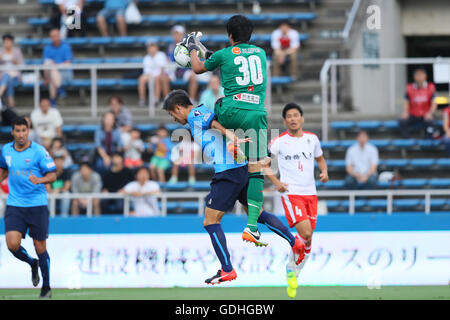 NHK molla Mitsuzawa Football Stadium, Kanagawa, Giappone. 16 Luglio, 2016. Kazuyoshi Miura (Yokohama FC), 16 luglio 2016 - Calcio /Soccer : 2016 J2 League match tra Yokohama FC 1-1 Roasso Kumamoto a molla NHK Mitsuzawa Football Stadium, Kanagawa, Giappone. © YUTAKA AFLO/sport/Alamy Live News Foto Stock